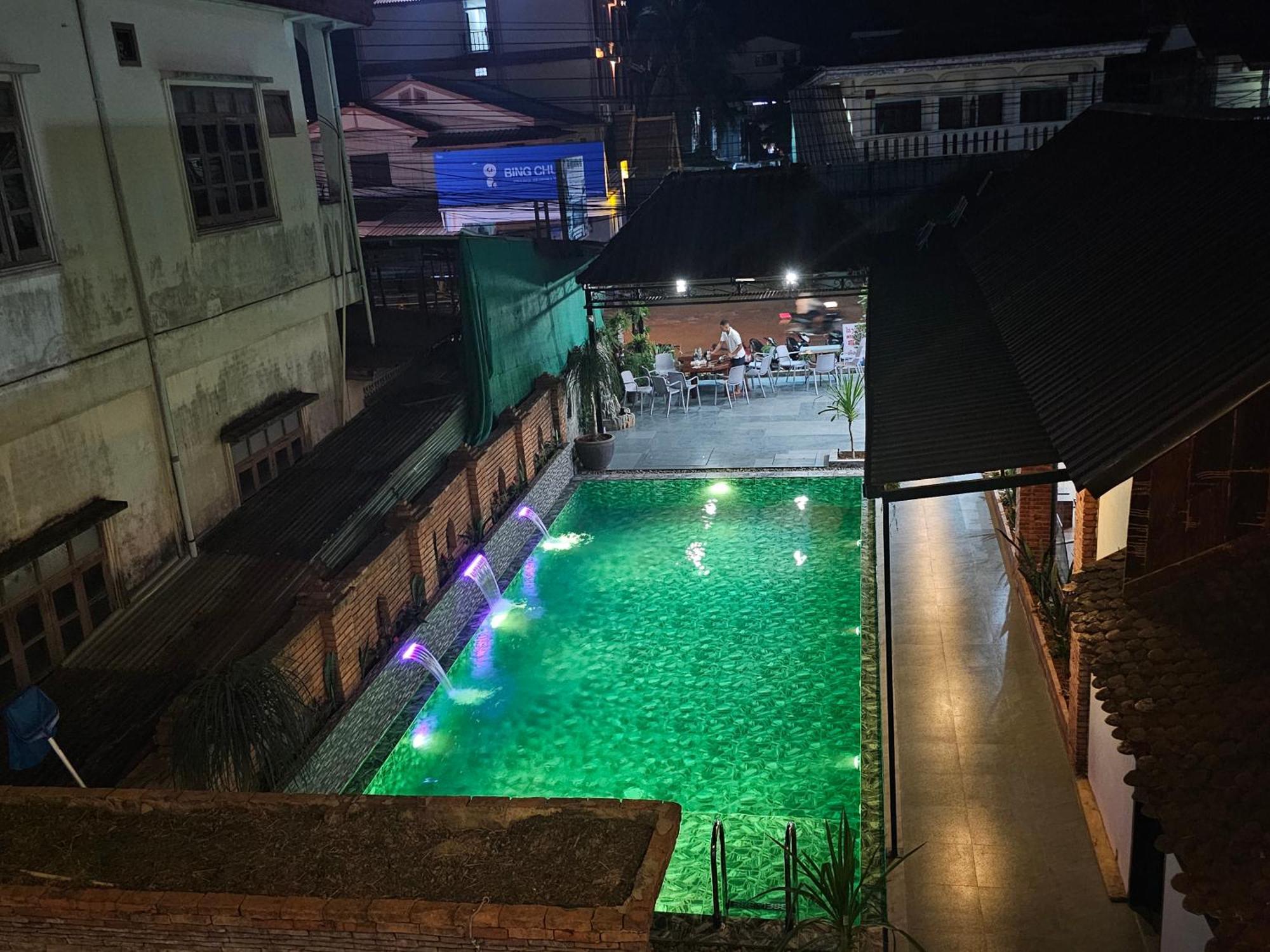 Win Hotel Vang Vieng Exteriör bild