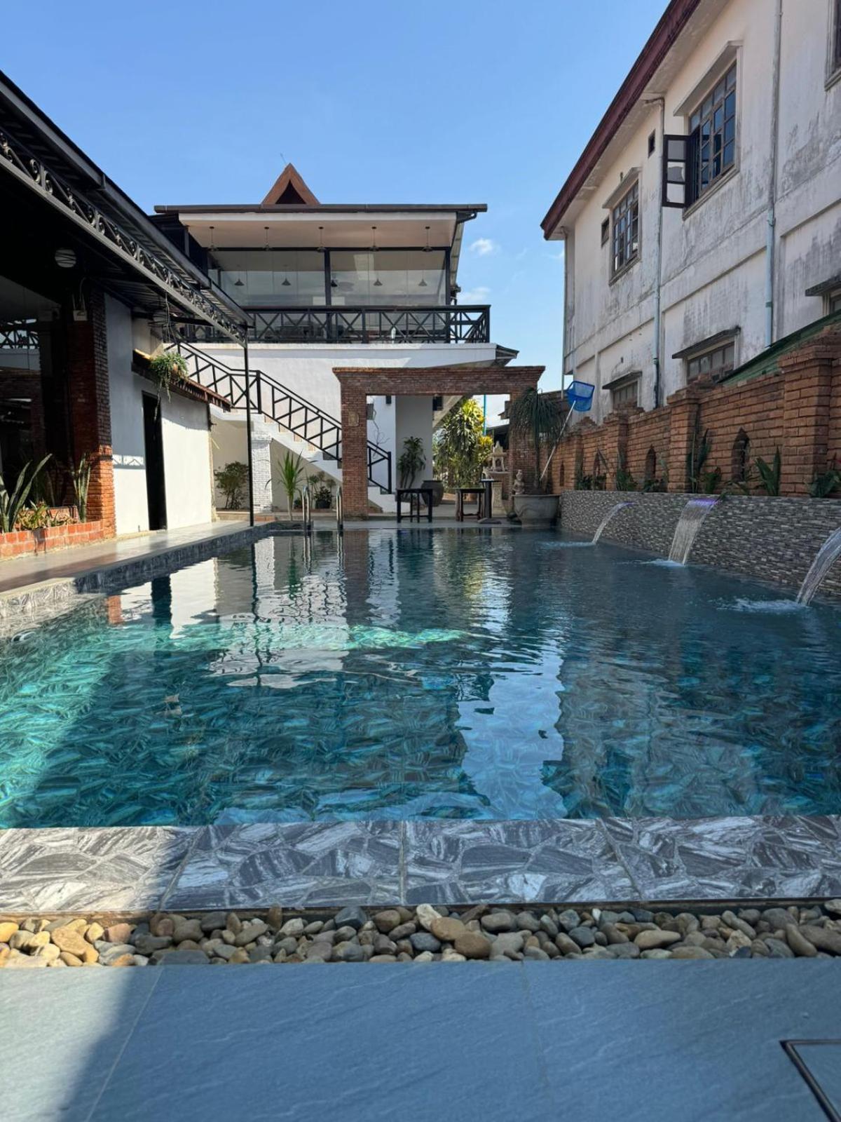 Win Hotel Vang Vieng Exteriör bild