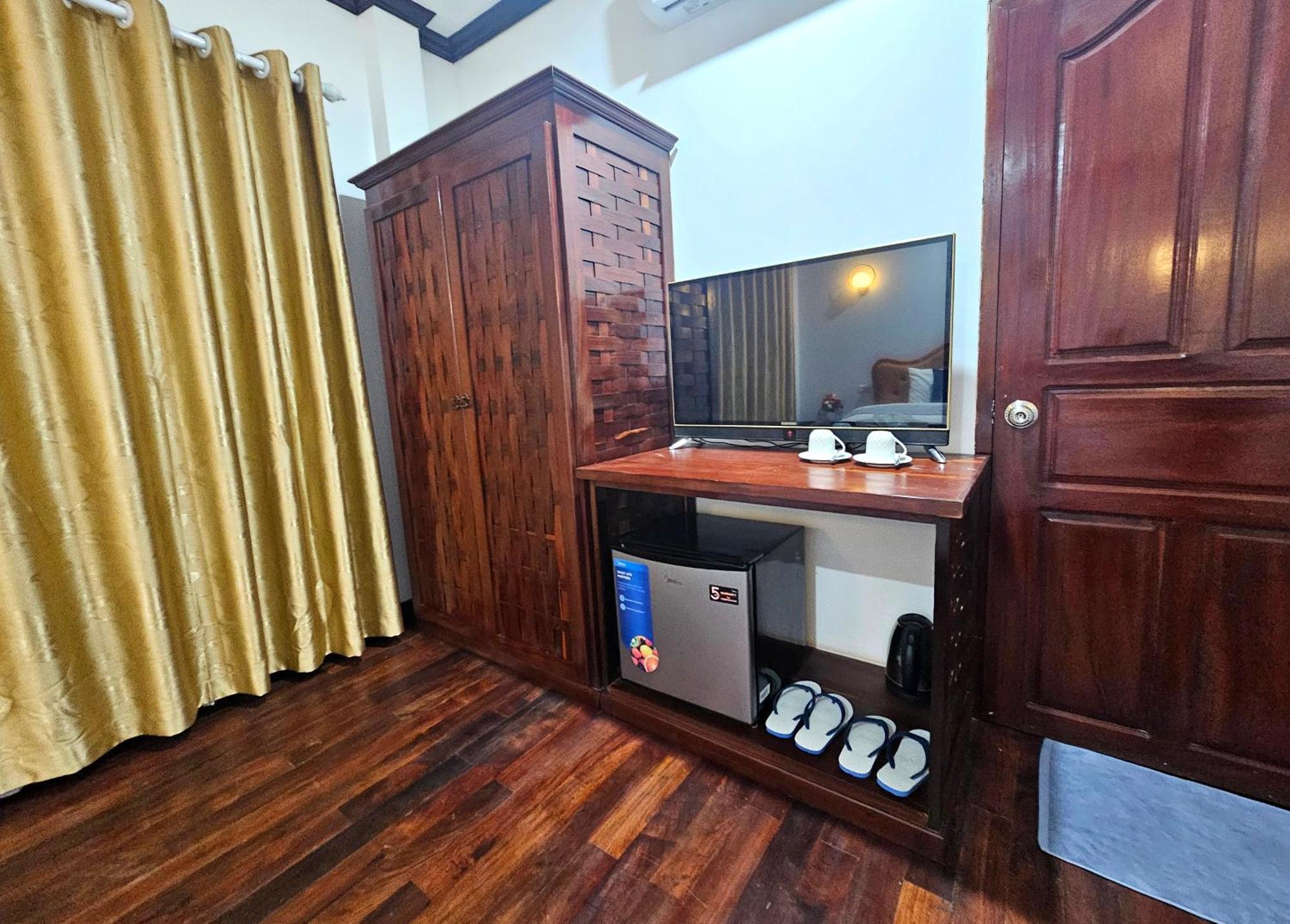 Win Hotel Vang Vieng Exteriör bild