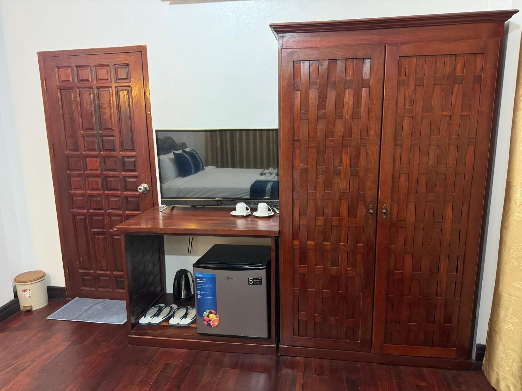 Win Hotel Vang Vieng Exteriör bild