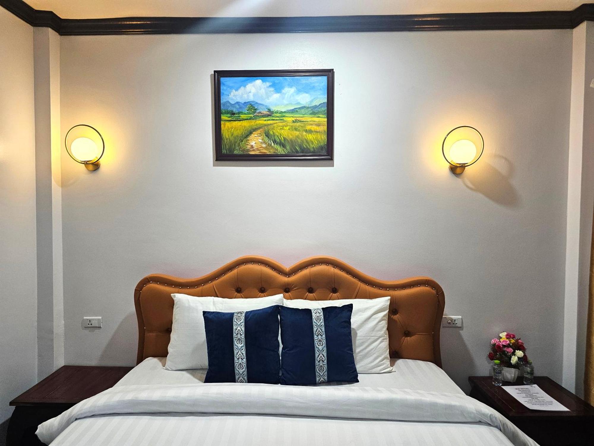 Win Hotel Vang Vieng Exteriör bild
