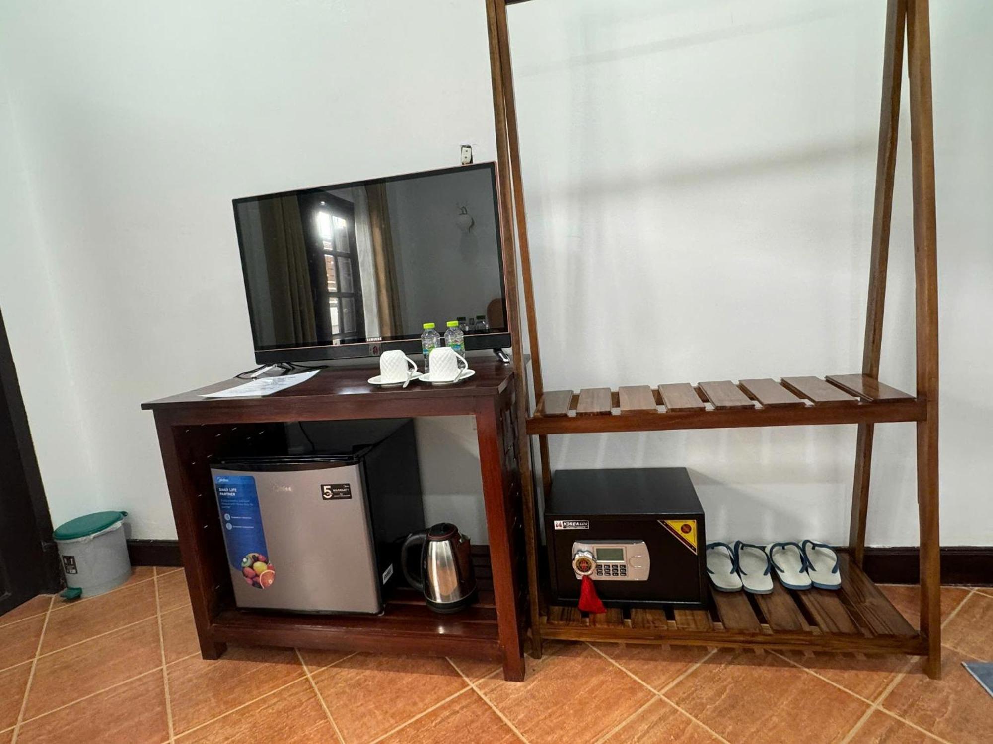 Win Hotel Vang Vieng Exteriör bild