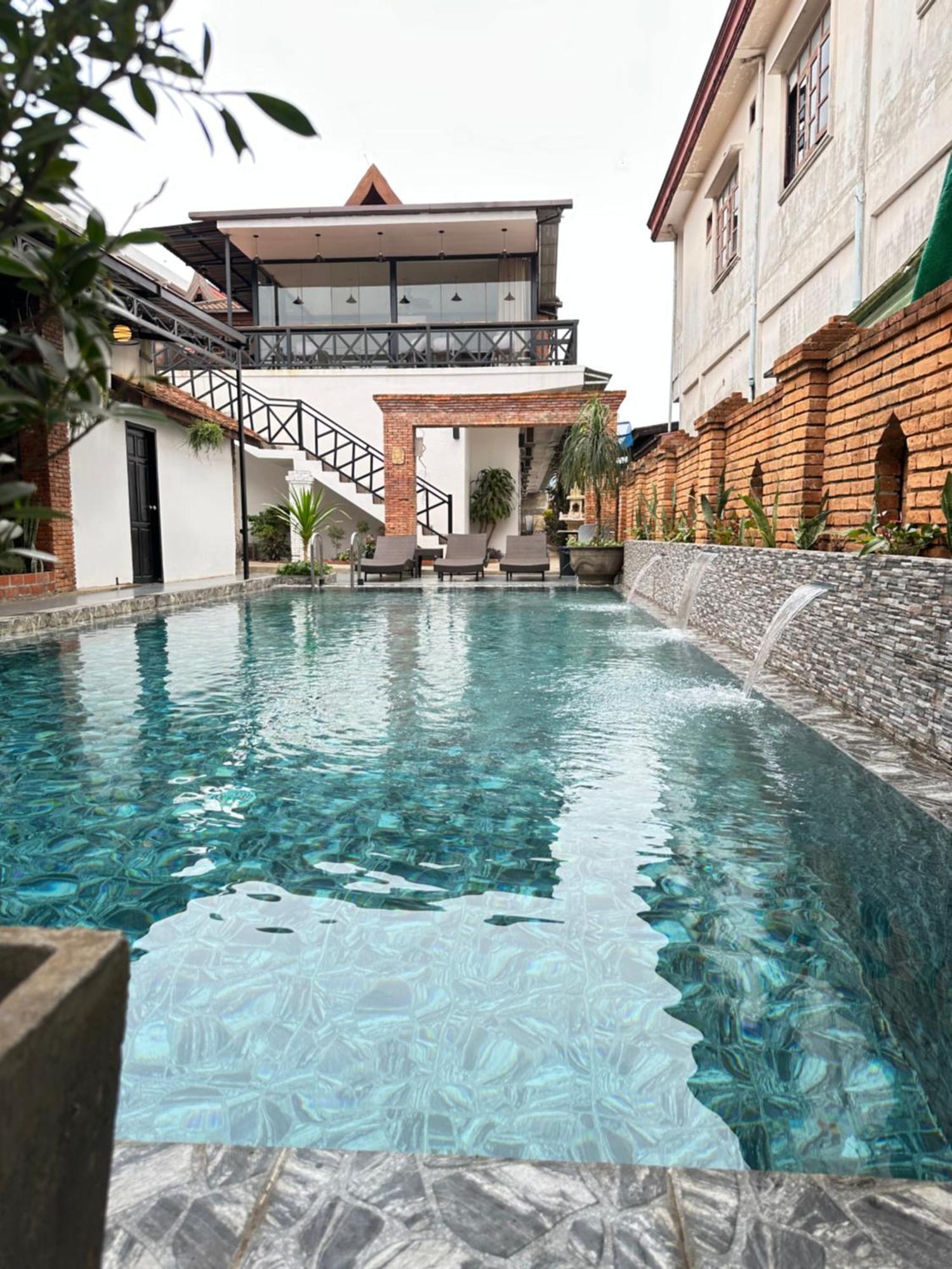 Win Hotel Vang Vieng Exteriör bild